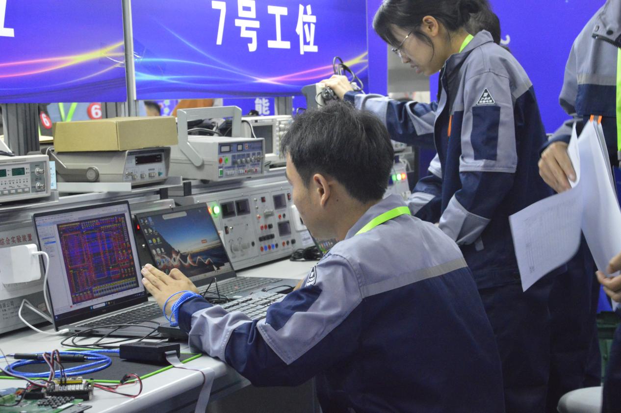 我校成功舉辦2023年云南省職業(yè)院校技能大賽“智能電子產品設計與開發(fā)”賽項，引領職業(yè)教育創(chuàng)新與實踐新篇章